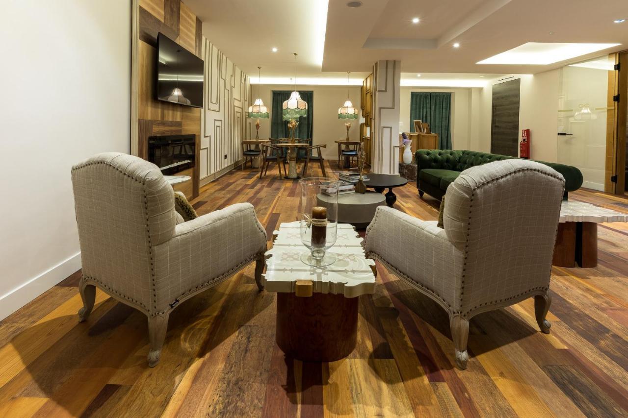 Infinitvm Hotel Siguenza Buitenkant foto