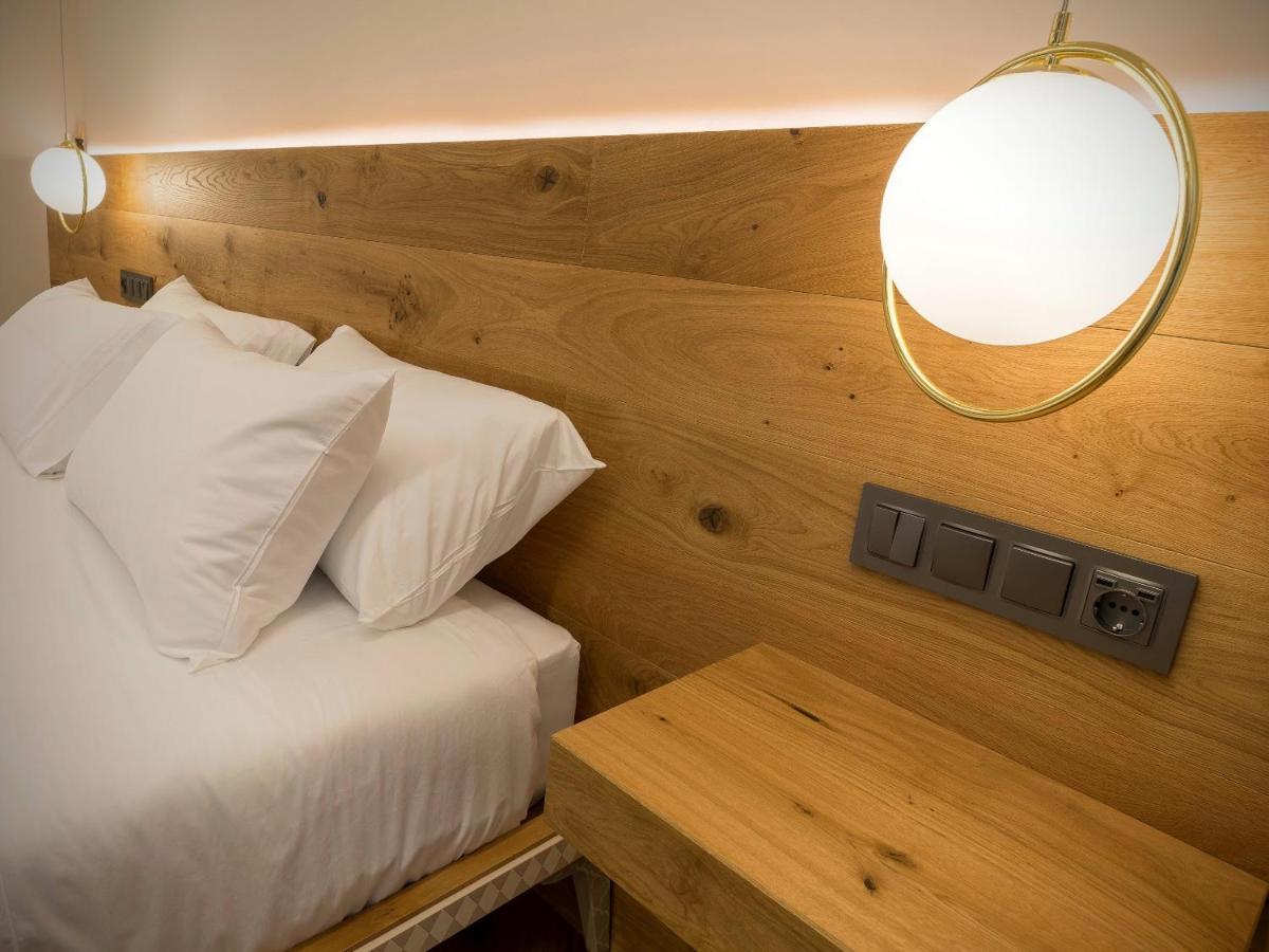 Infinitvm Hotel Siguenza Buitenkant foto